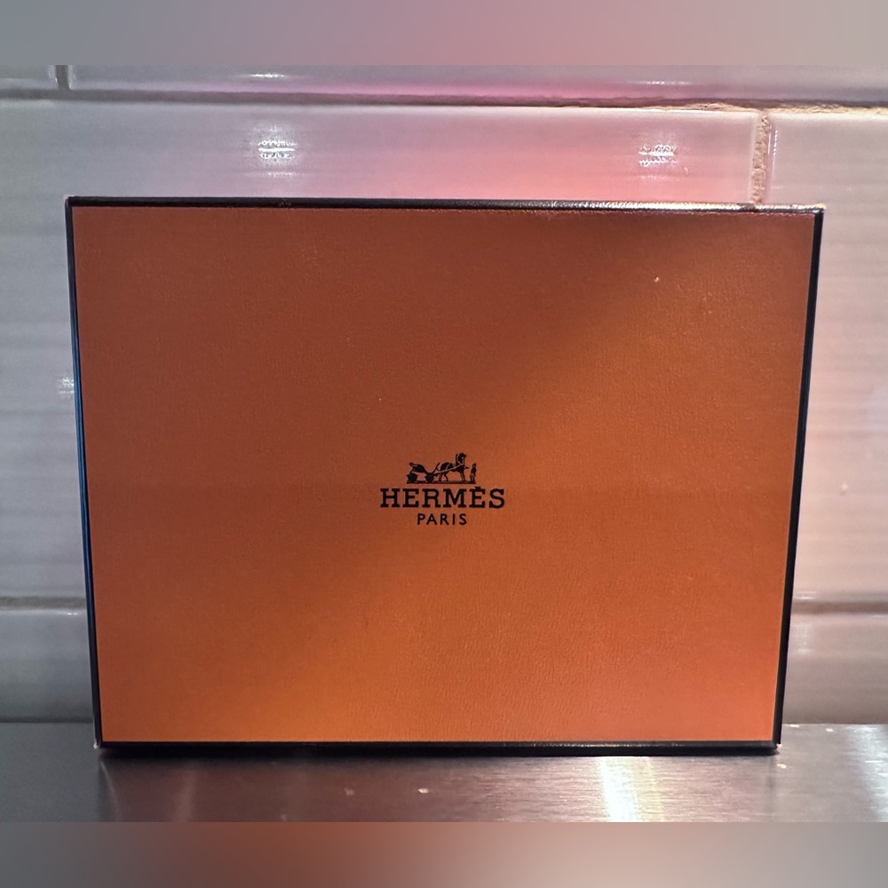 Hermes 100% Authentic Hermes Medium Empty Gift/St… - image 1